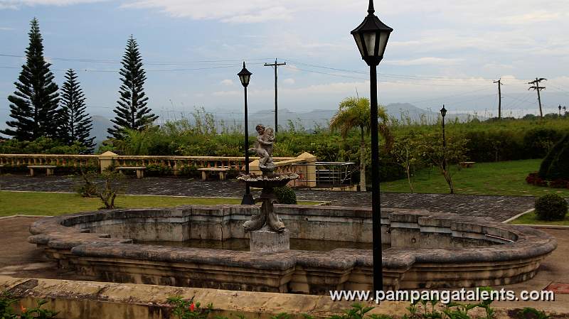 Fountain inside Wonderland in Batangas