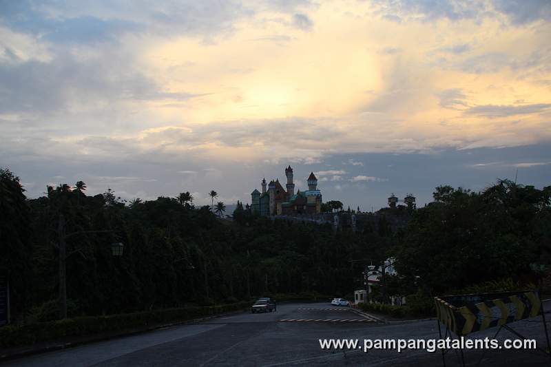 Drive way of Wonderland in Batangas