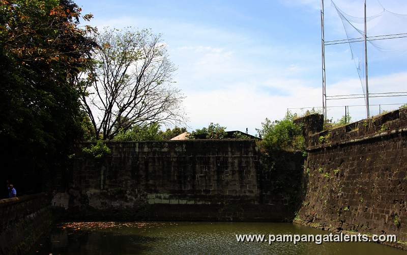 Over View in Pasig River on the Fort Santiago