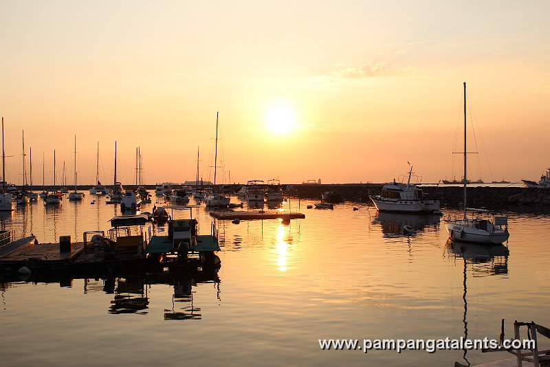 Yacht Harbor - Manila Bay