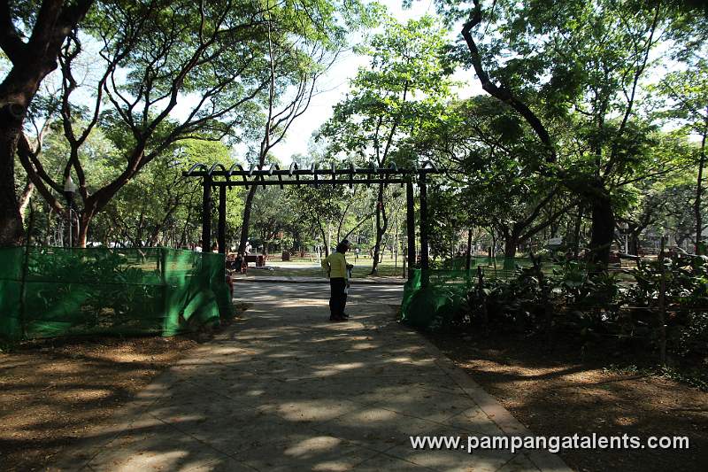 Park Goers under the Trellis in Quezon Memorial Circle in Quezon City.