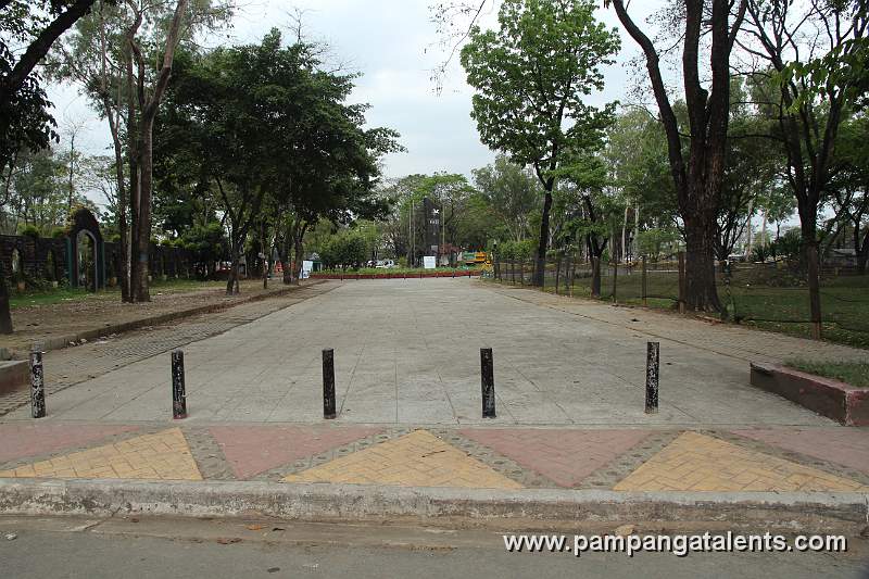 Entry point to the Peace Monument of Quezon City Hosted by Rotary International.