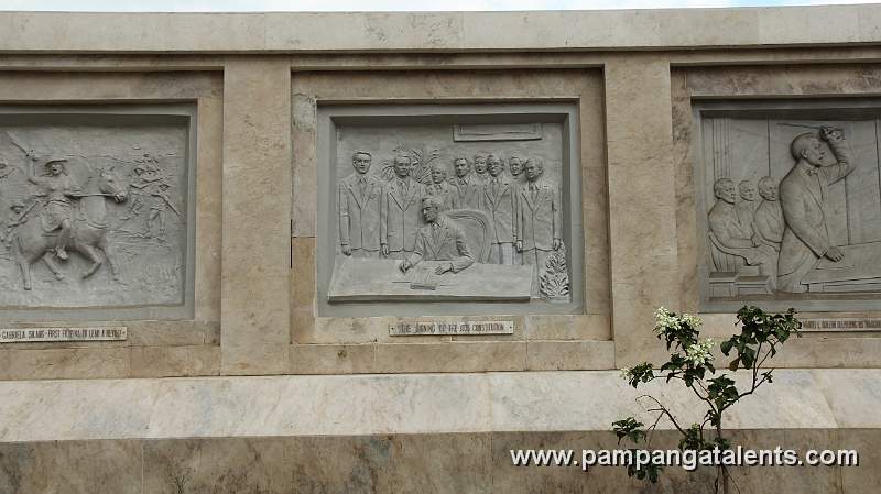 Sculpture of the Signing of the  1935 Constitution on Quezon Memorial Shrine.