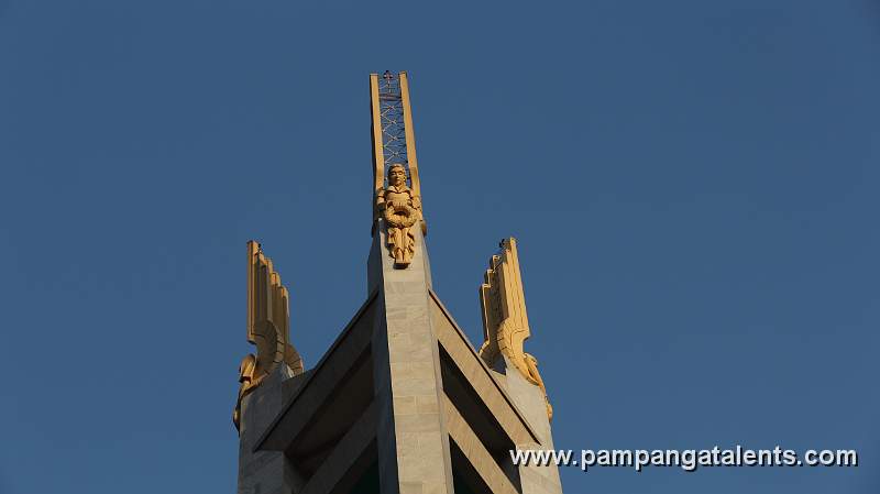 Detailed view of the upper portion of Quezon Memorial Monument.