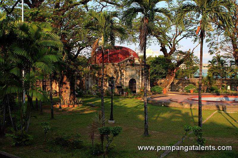 Chapel side view including center area (from the inner wall)