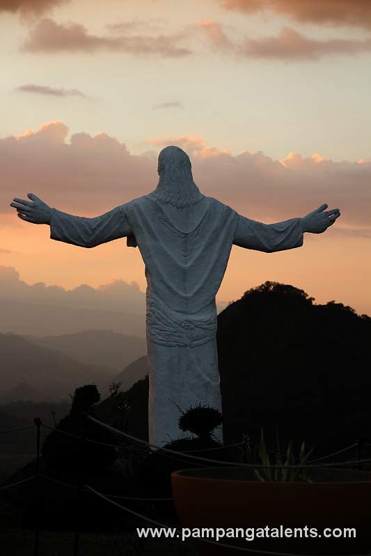 Statue of the Risen Lord