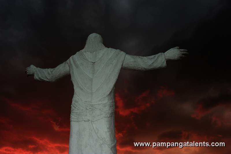 Statue of the Risen Lord