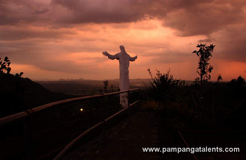 30 Feet Statue of the Risen Lord