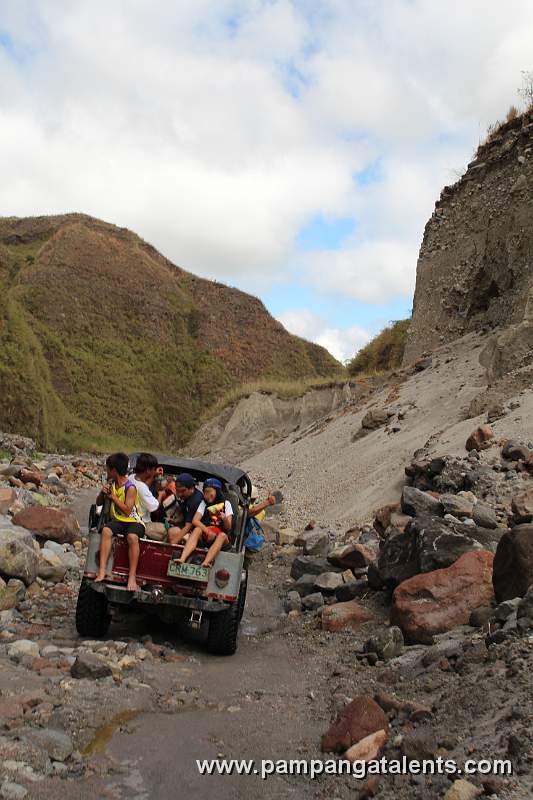 4x4 Drive Service to Mt. Pinatubo (Tarlac to Zambales)