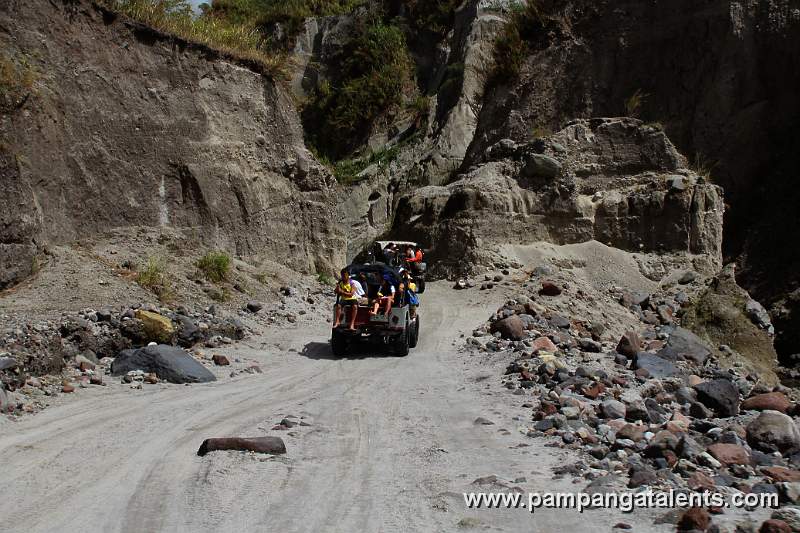 4x4 Drive Service to Mt. Pinatubo (Tarlac to Zambales)