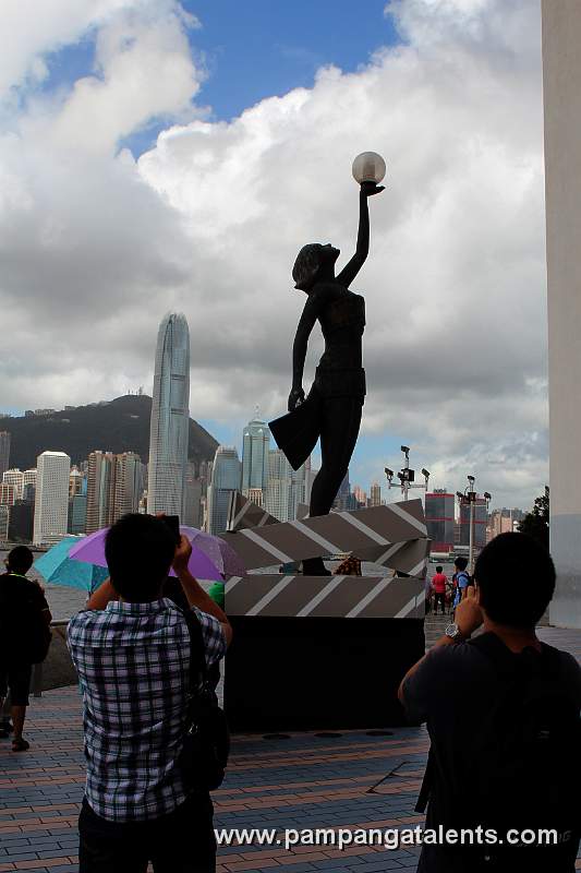 Avenue of Stars Statue